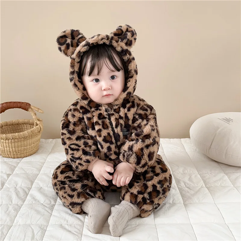 

Baby Clothes Winter Fleece Thickened Fur Newborn Hooded Warm 2023 New Fashionable Casual Simple Kids Warm Clothes