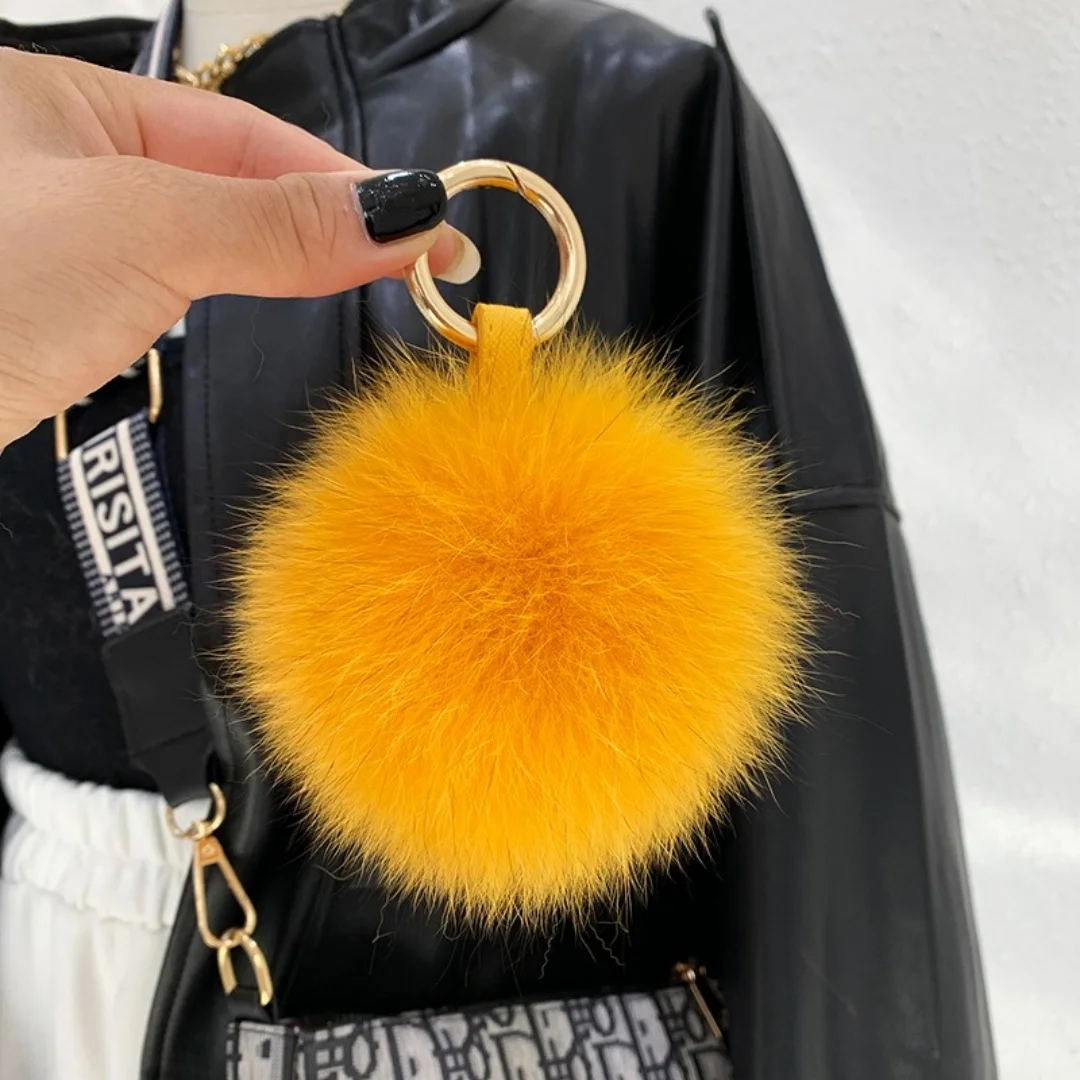 2025 Fluffy Real Fox Fur Ball Pendant Keychain For Women Luxury Pompom Keyring Accessories Bag Decoration Emo Trinket Gifts