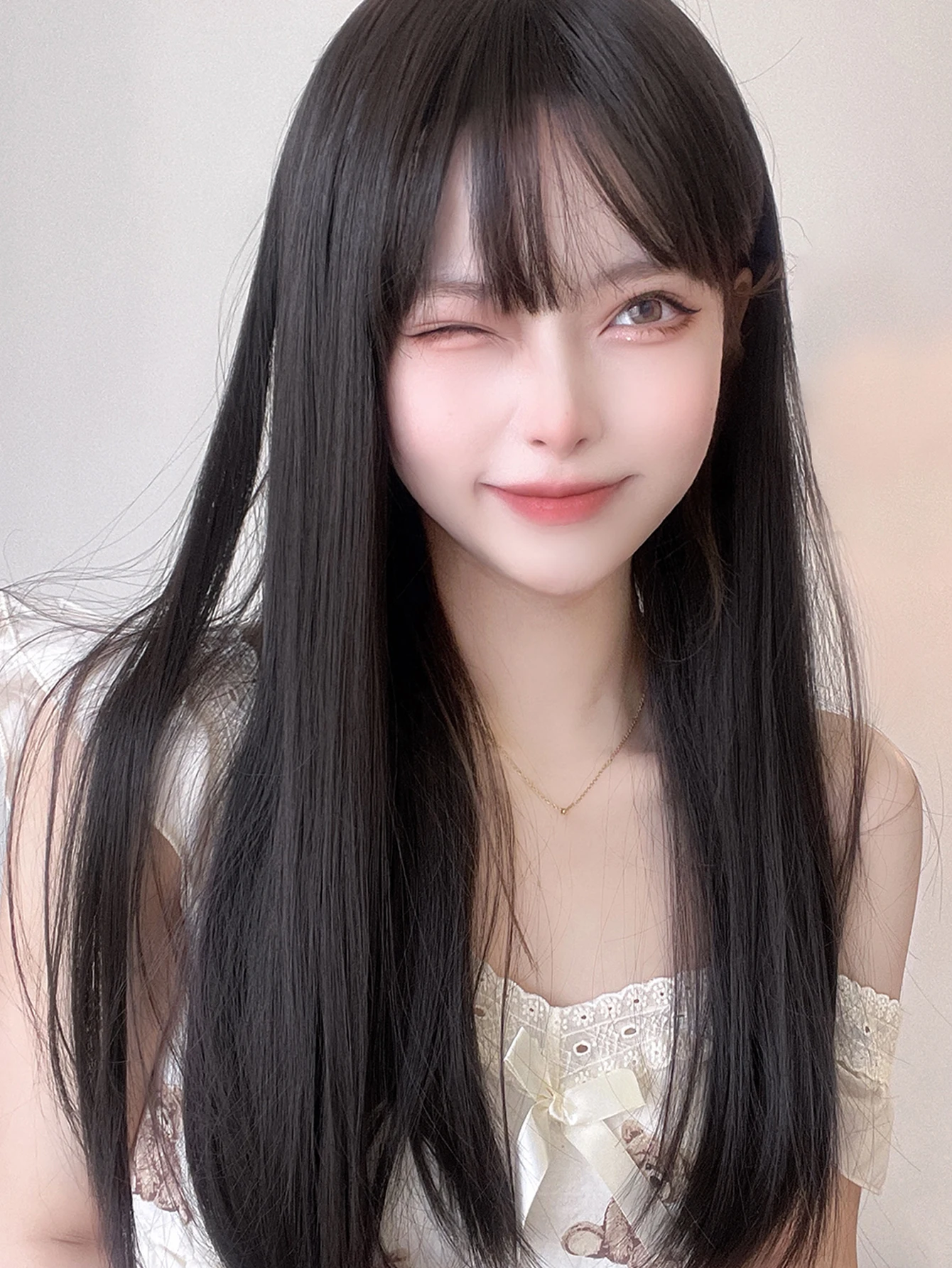 Wig sintetis cokelat tua 24 inci dengan Bang Wig rambut lurus alami panjang untuk penggunaan sehari-hari wanita Cosplay tahan panas Lolita