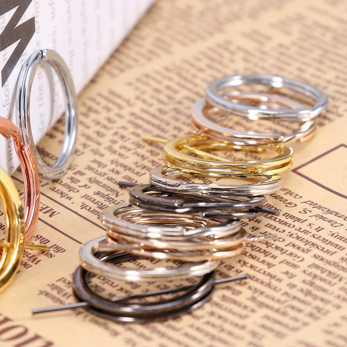 

10pcs Split Key Metal Keychain Bulk Hard Strong Flat Design Secure Closure for Keys Cards Accessories