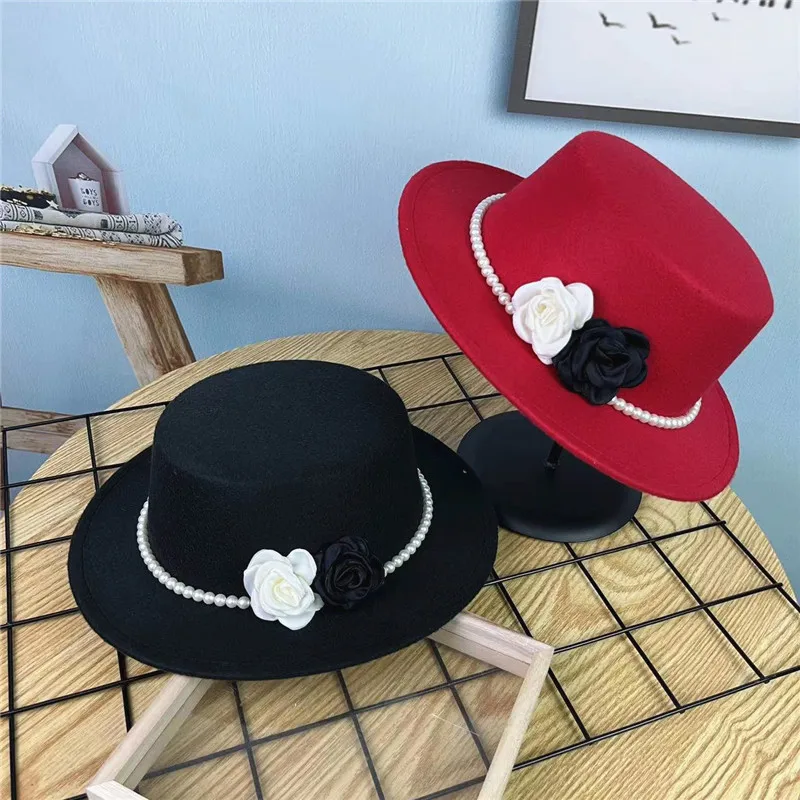 Elegant retro British Hepburn style French pearl chain flower wool flat felt hat Fashion women\'s banquet top hat