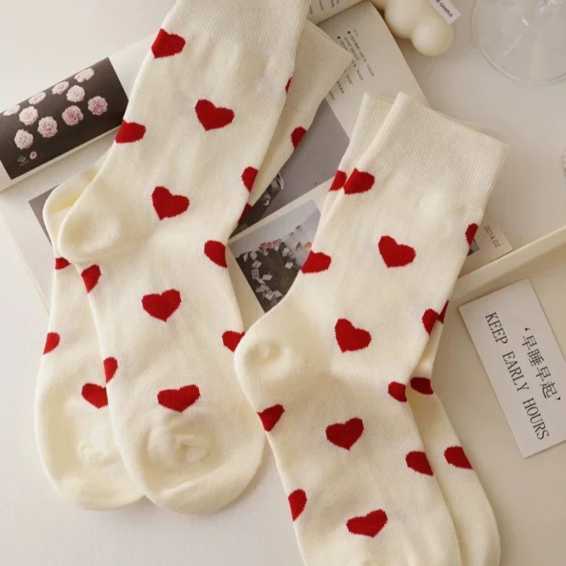 1/2 paia di calzini per ragazze dolci Cute Love Heart Cotton High Tube calzini corti morbidi alla caviglia donna primavera autunno Street Tide Crew Sock