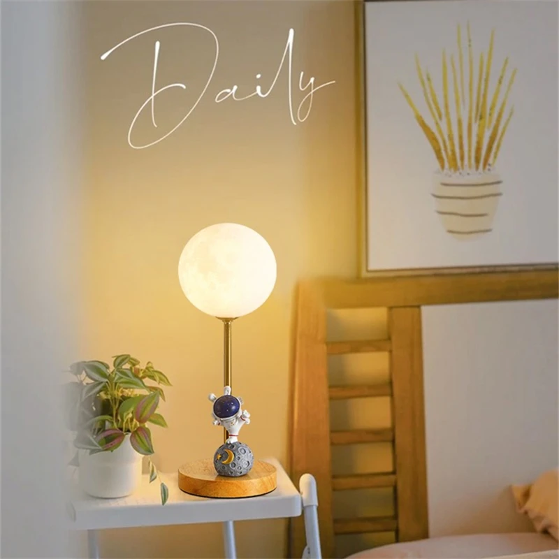 

Astronaut moon light moon light LED night light girl ins atmosphere light desk bedroom bedside living room romantic table lamp