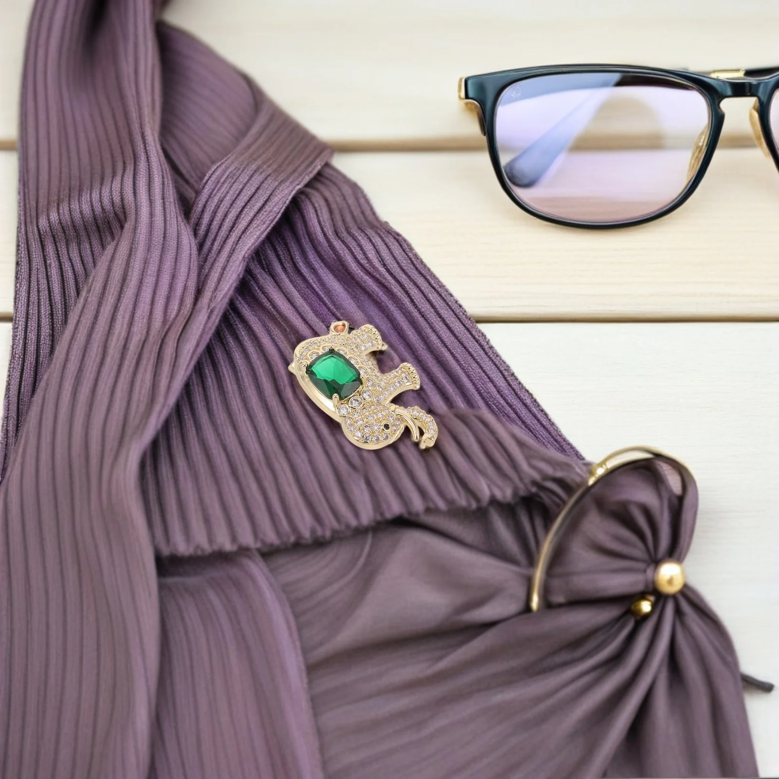 

Brooch Vintage Style Animal Pin for Women Men Jewelry Accessories Gift Small Elephant Enamel Badge