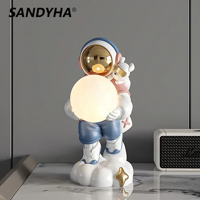 

Moon Night Light Astronaut Holding The Ornament Sculpture Home Living Decoration Statuette Accessories Figurines for Interior