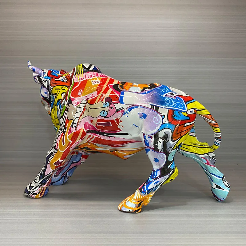 Wall Street Bull Figurines The Miami Bull Model OX Bitcoin Statue Resin Handmade Graffiti Crafts Home Desktop Decor Friend Gifts