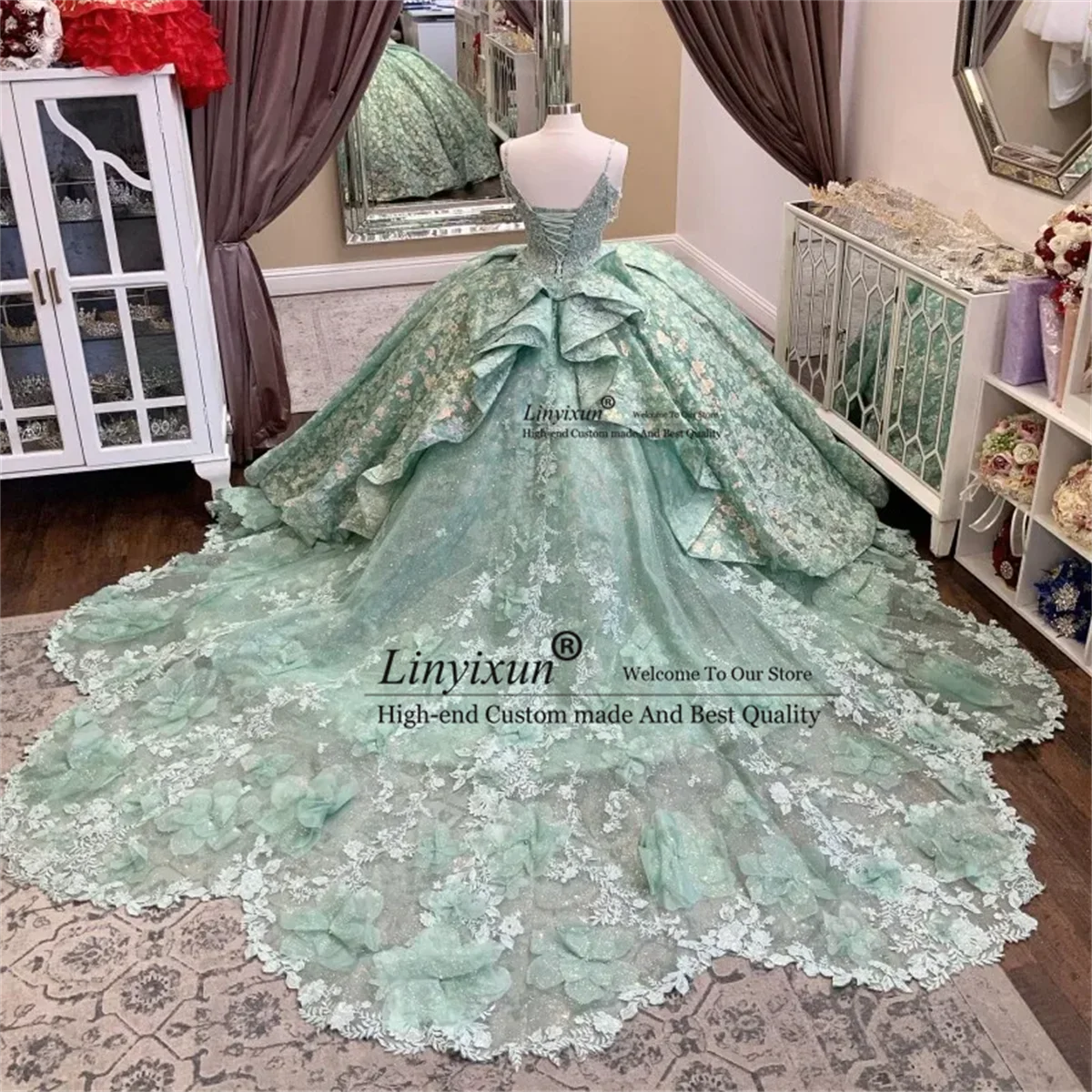 Sweet Green Sparkly Quinceanera abiti Sexy Spaghetti Strap Crystal Appliques Ball Gown perline Sweet Vestidos De 15 16 Girls