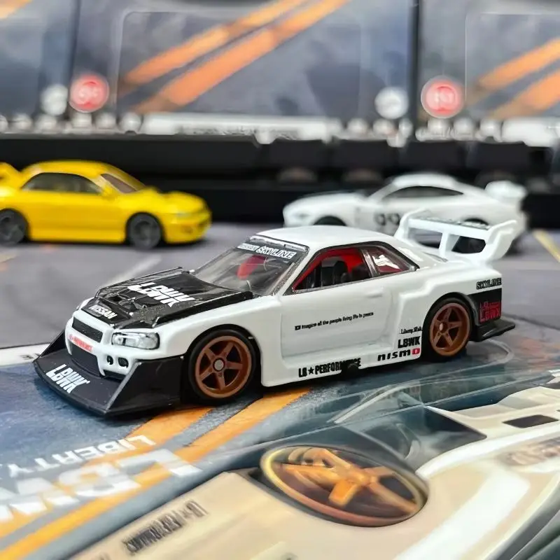 Hotwheels Gjt68 عجلة الرياح والنار بوليفارد Blvd سبيكة نموذج سيارة نيسان سكاي لاين Gtr34 فولكس فاجن بورش دودج هدايا الأطفال