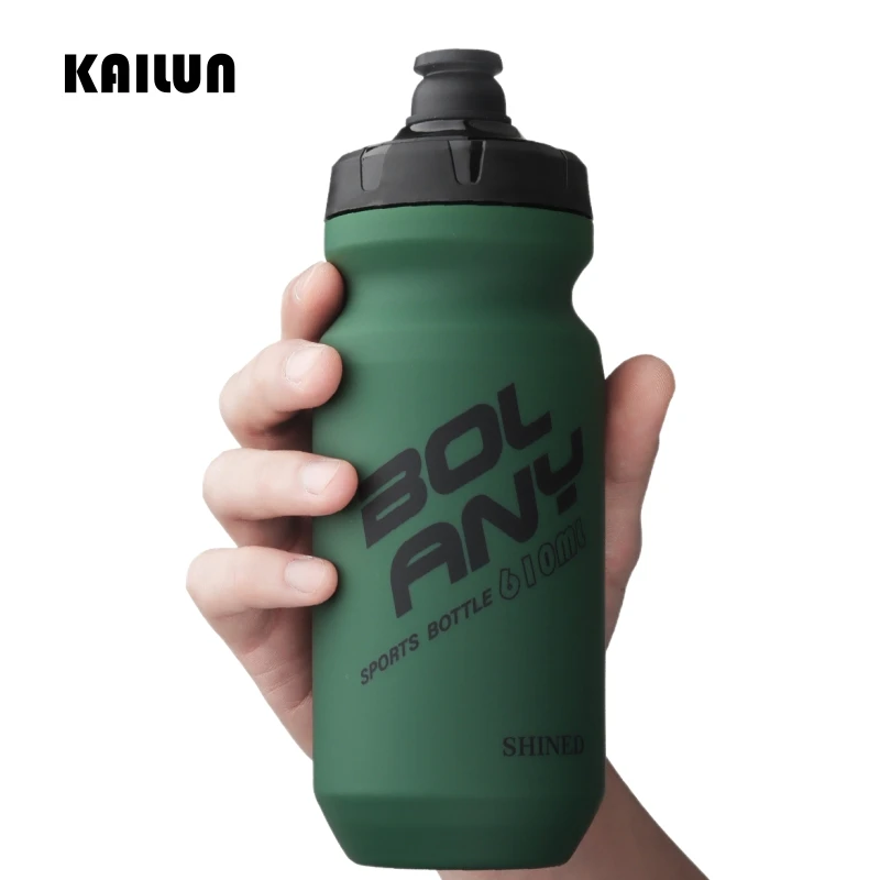 

Squeezing Outdoor Sports Water Bottle, Bottle Mouth Food grade Silicone Daily Commuter, Cycling, Sports Fitness Water Bottle