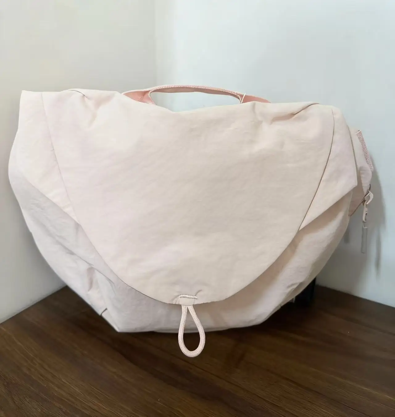 

2025 new magnetic bag sports crossbody bag women's fitness cycling waist bag nylon dumpling shoulder bag