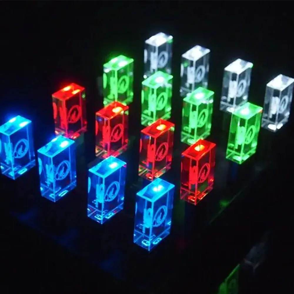 クリエイティブクリスタルフラッシュペンドライブ 16GB 32GB 64GB スタジオDIYメモリースティック 無料カスタムロゴ 8GB 4GB 128GB LEDライト付きUディスク