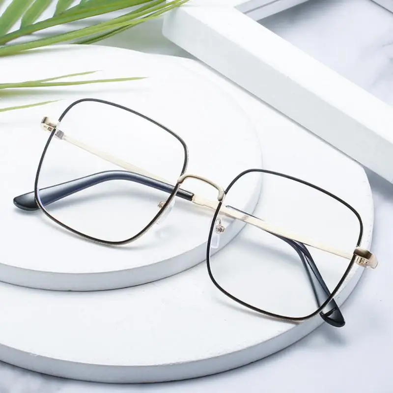 Anti Blue Rays Eyeglasses Fashion Metal Reading Glasses Presbyopia Women Men Antifatigue Computer Eyewear Outdoor Travel Hiking