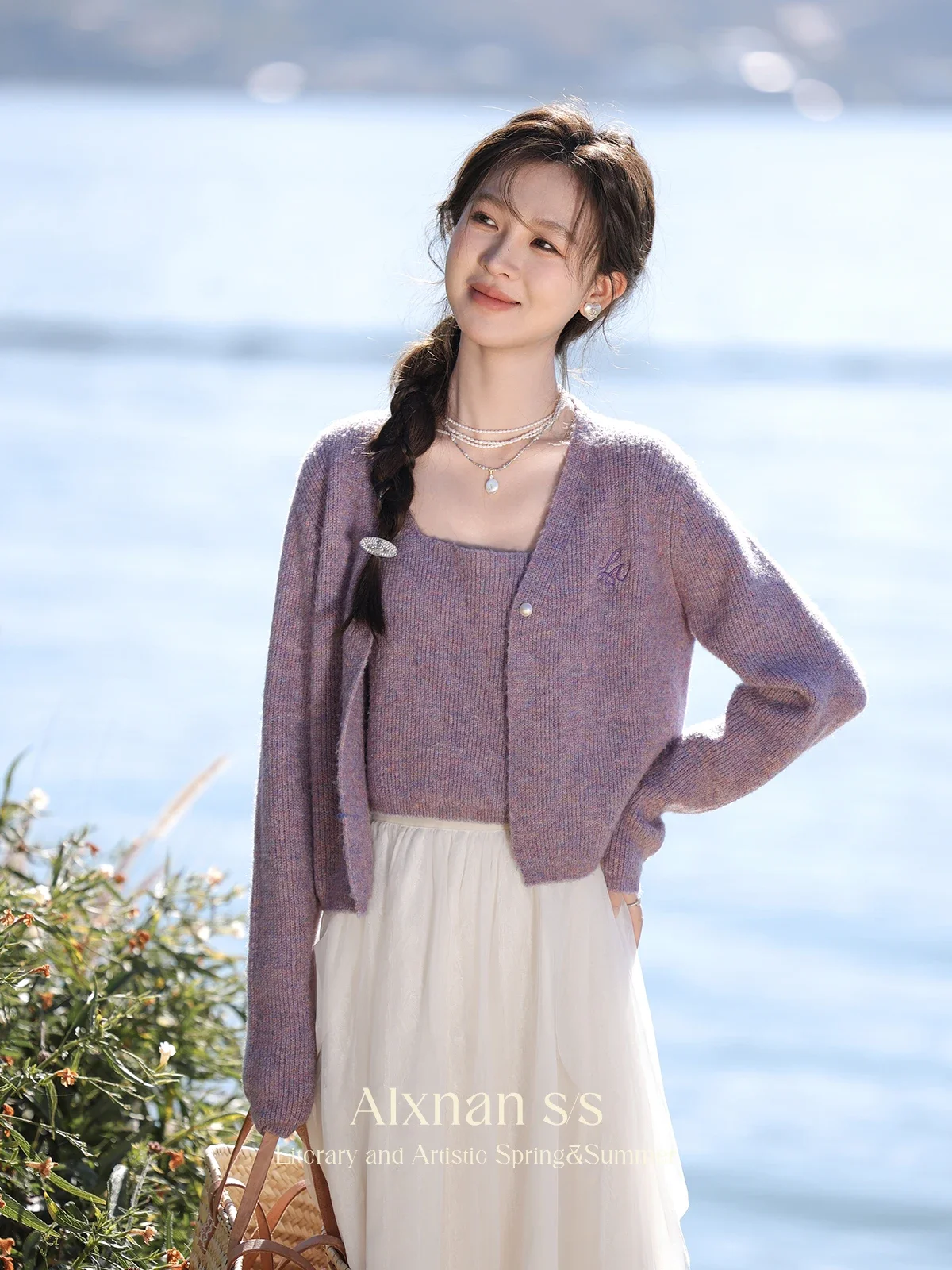 

ALXNAN Purple Gentle V-neck Cropped Knitted Cardigan 2024 Autumn Winter Soft Long Sleeve Knit Sweater Coat Knitwear L33362-1