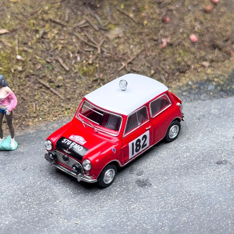 GCD 1:64 スケール モリス ミニ 304/182 シミュレーション合金車モデル 静的ディスプレイ コレクタブルおもちゃ ギフト 記念品 装飾
