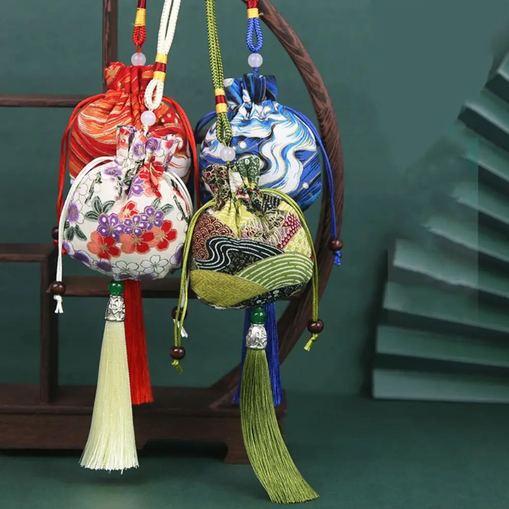

Printing Cloth Sachet Hanging for Filled Fragrant Herbs Tassel Small Pouch Jewelry Packaging Small Pouch Chinese Style Sachet