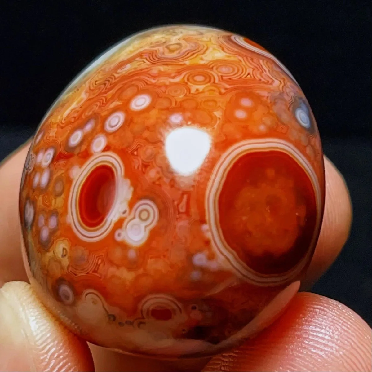 Sandy Tone Banded Agate Worry Stone, Color Gradient, Tumbled Polished, Jewelry Making, Natural Stone, Crystal Collection