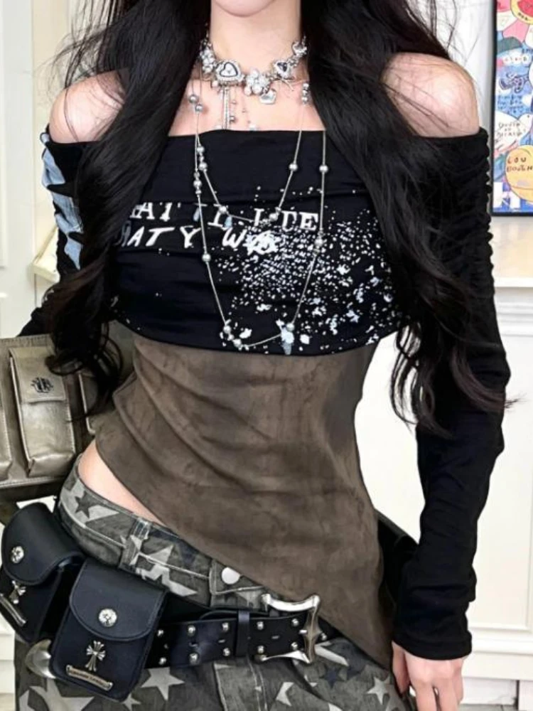 Camiseta negra de manga larga con hombros descubiertos con estampado de letras, con detalle de salpicaduras, Top corto gótico, camiseta informal de otoño para mujer