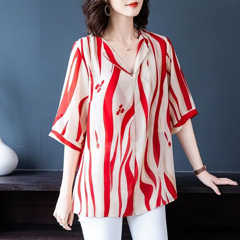 Streetwear Loose Stylish V-Neck Shirt Women\'s Clothing Casual Printed 2023 New Summer Half Sleeve Chiffon Commute Spliced Blouse