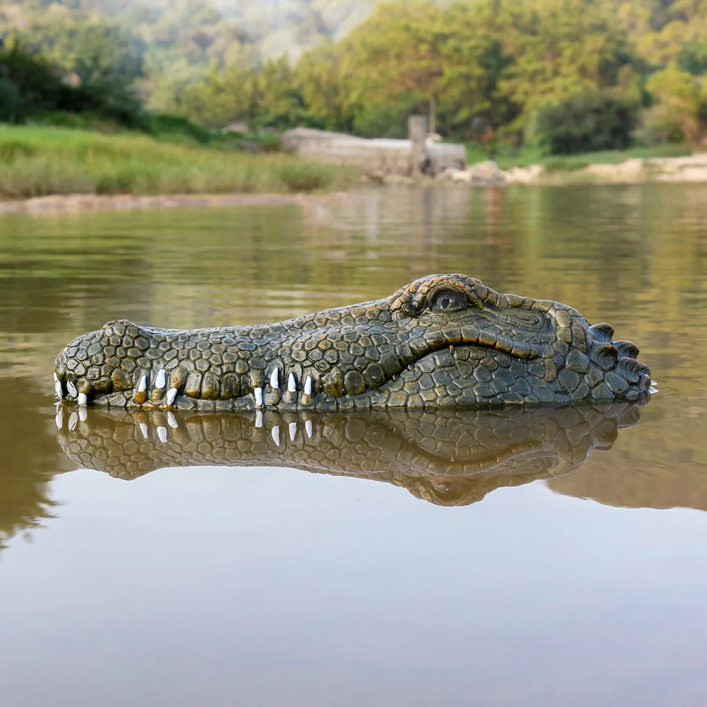 Remote control speedboat simulation crocodile water park amusement boat