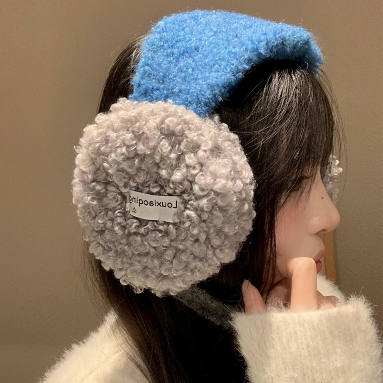 Retro Plaid Earmuffs For Women New Winter Style For Outdoor Cold Protection Thickened Warm Earmuffs With Straps