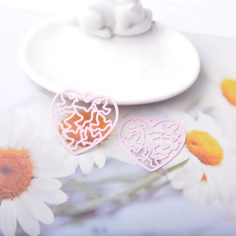 20 Stück Ausverkauf AB2085 Messing-Filigran-Schmuck Friedenstaube Anhänger Herzanhänger DIY Damen Ohrring Zubehör – Detail 8