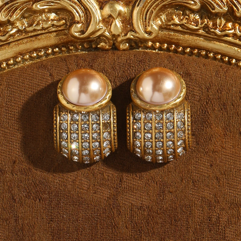 

Vintage Pearl Earrings Luxury 18k Real Gold Stud Woman Color Rhinestones Party Accessories 2025 Trend Designer Jewelry New In