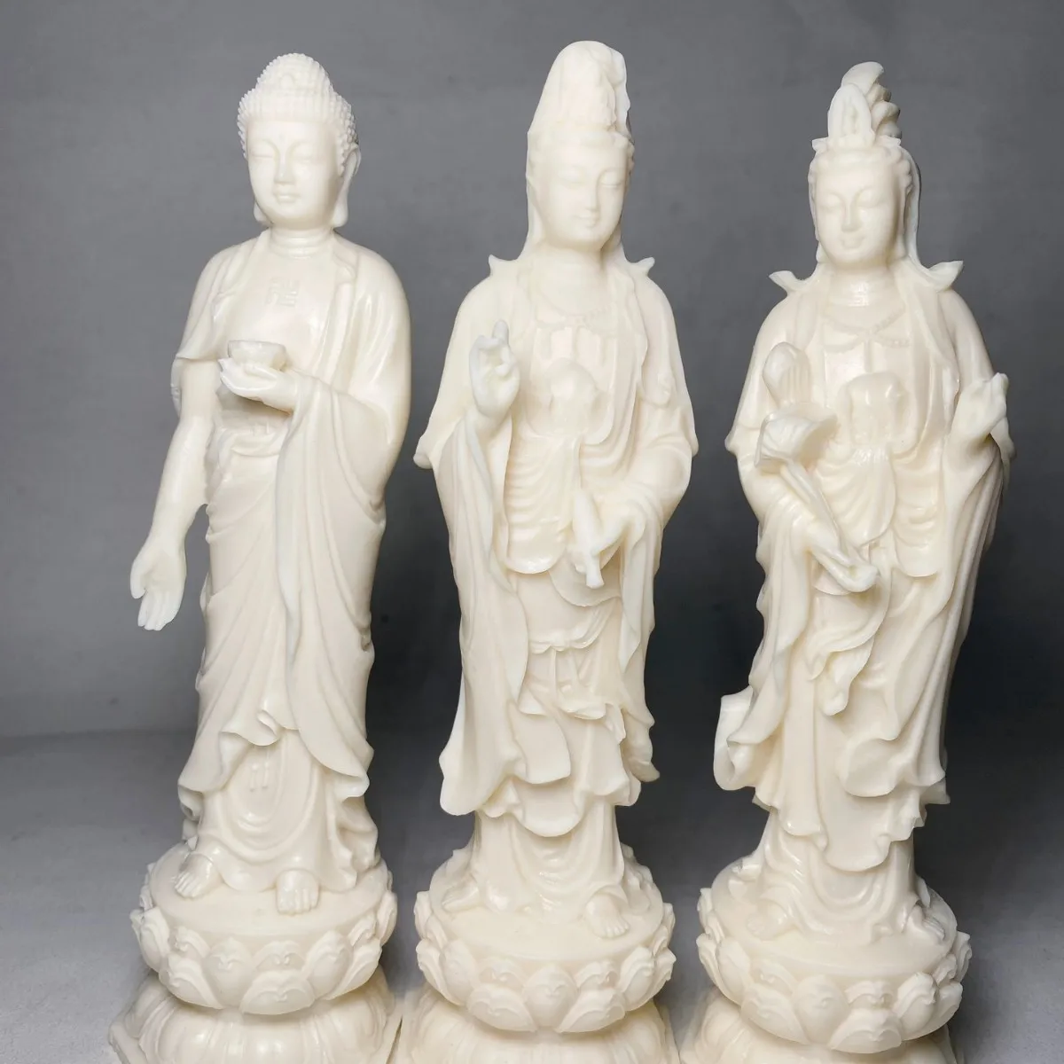 Ivory Nut Carved Three Saints of West Figurine Sakyamuni Amitabha Mahasthamaprapta Guanyin Buddha Statue Craft Ornament