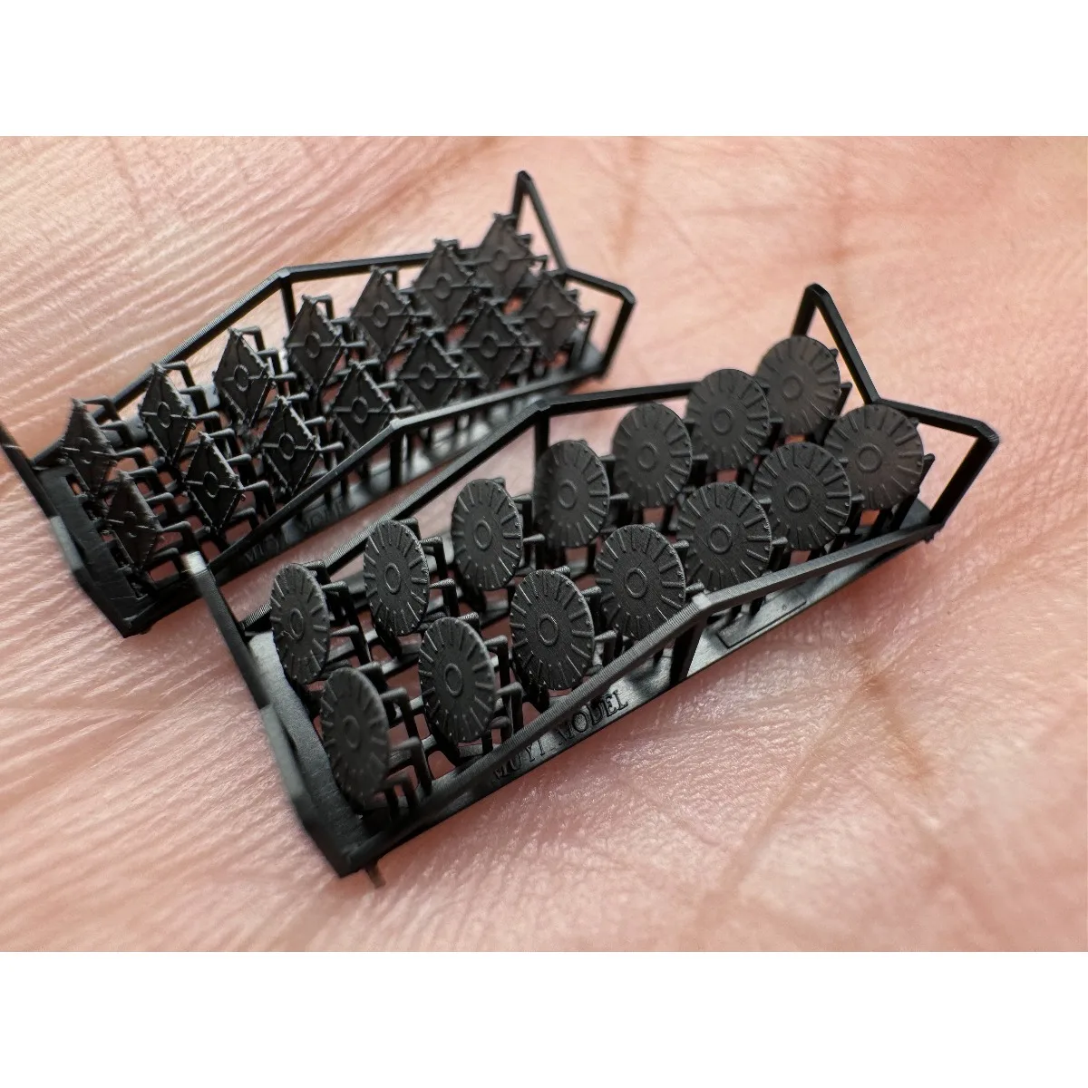 

MUYI MODEL R700005 1/700 IJN TYPE 9625MM AAGUN BASE 3D PRINT PART