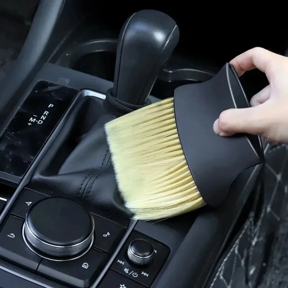 Compact Car Dust Sweeping Brush - Double-Headed for Interior Gaps, Vents & Panels - Soft Bristle Cleaning Tool image 3