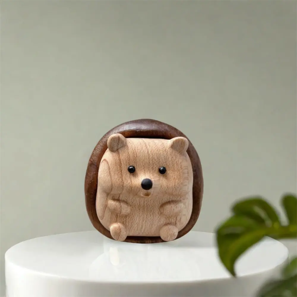 

Crafts Cartoon Hedgehog Statue Wooden Creative Interior Decoration Figurine Decorative Animal Sculpture Gift