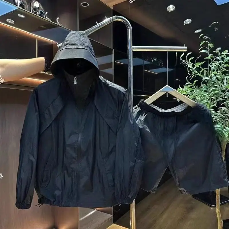 夏の新しいカジュアル通気性メッシュフード付き長袖メンズトレンディブランド薄型屋外-uv-保護セットポリエステルユースショーツ