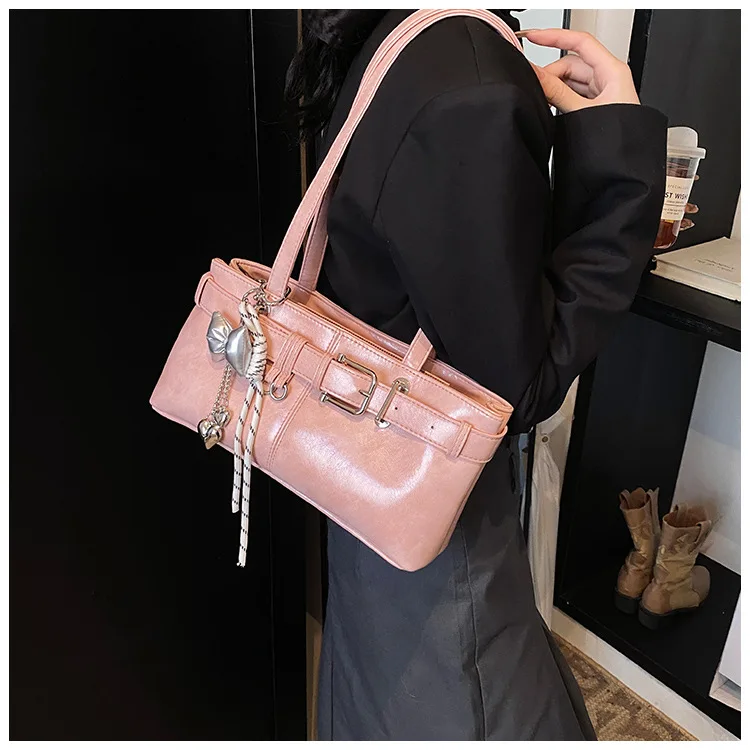 

Belt Buckle Shoulder Satchels Bag For Women 2025 New Ins Luxury Designer Handbags Branded Fashion Tote Bags With Pendant