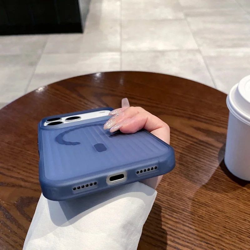 Para magsafe ondulado listra magnética caso de carregamento sem fio para iphone 17 ar 16 15 14 13 12 17 pro max à prova de choque fosco capa