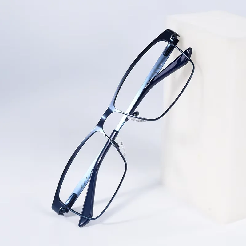 2025 NEUE Männer Blau licht blockieren Lesebrille für Männer Metall Vollformat Leser Lupe Presbyopie Objektiv Brillen + 75 + 100 + 125