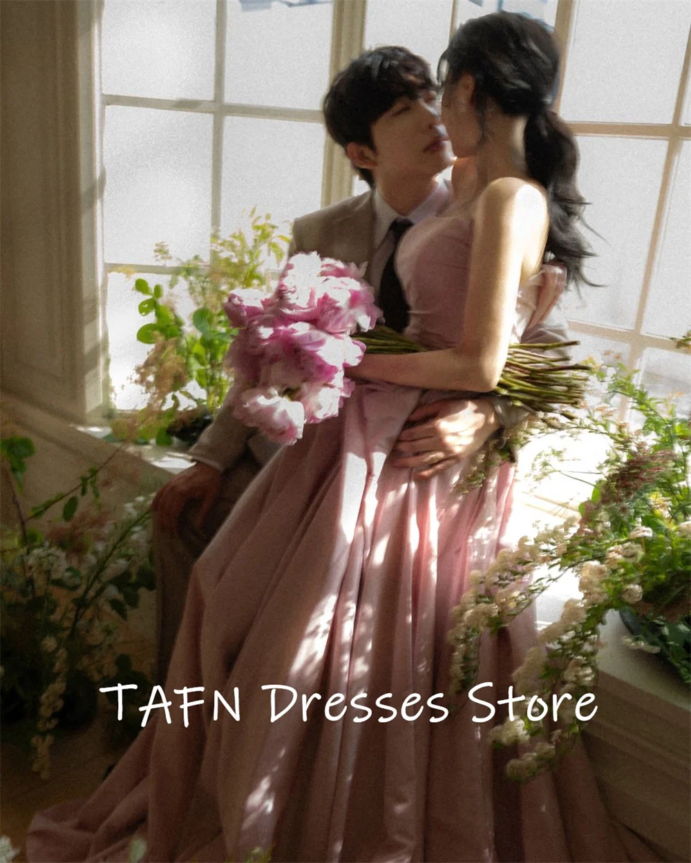 TAFN Pink Gorgeous Wedding Dresses A-line Sweep Train Strapless Bridal Gown Korea Photo Shoot Dresses Custom Made