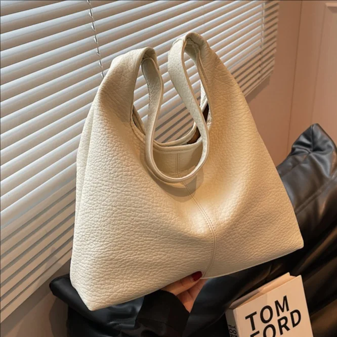 

Повседневная мягкая сумка-тоут для женщин 2025: Новая модная и универсальная сумка через плечо, вместительная сумка-ведро для поездок на работу