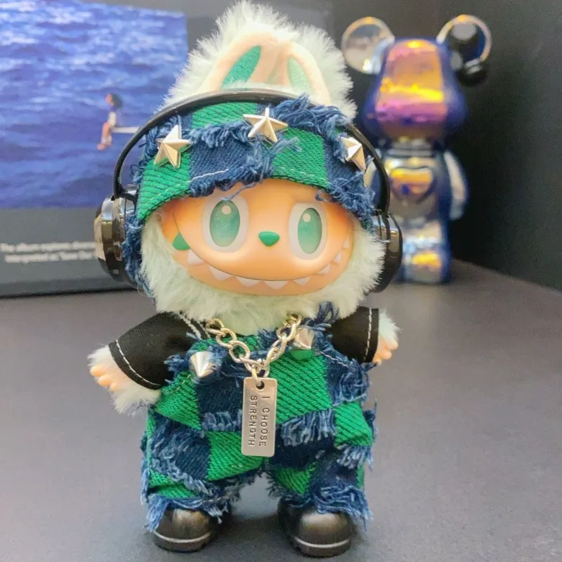 Mode nouveaux vêtements pour bébé de 17 Cm 123 générations devant le changement de costume de vêtements en peluche en vinyle de poupée en tissu à haute énergie. Vêtements de poupée