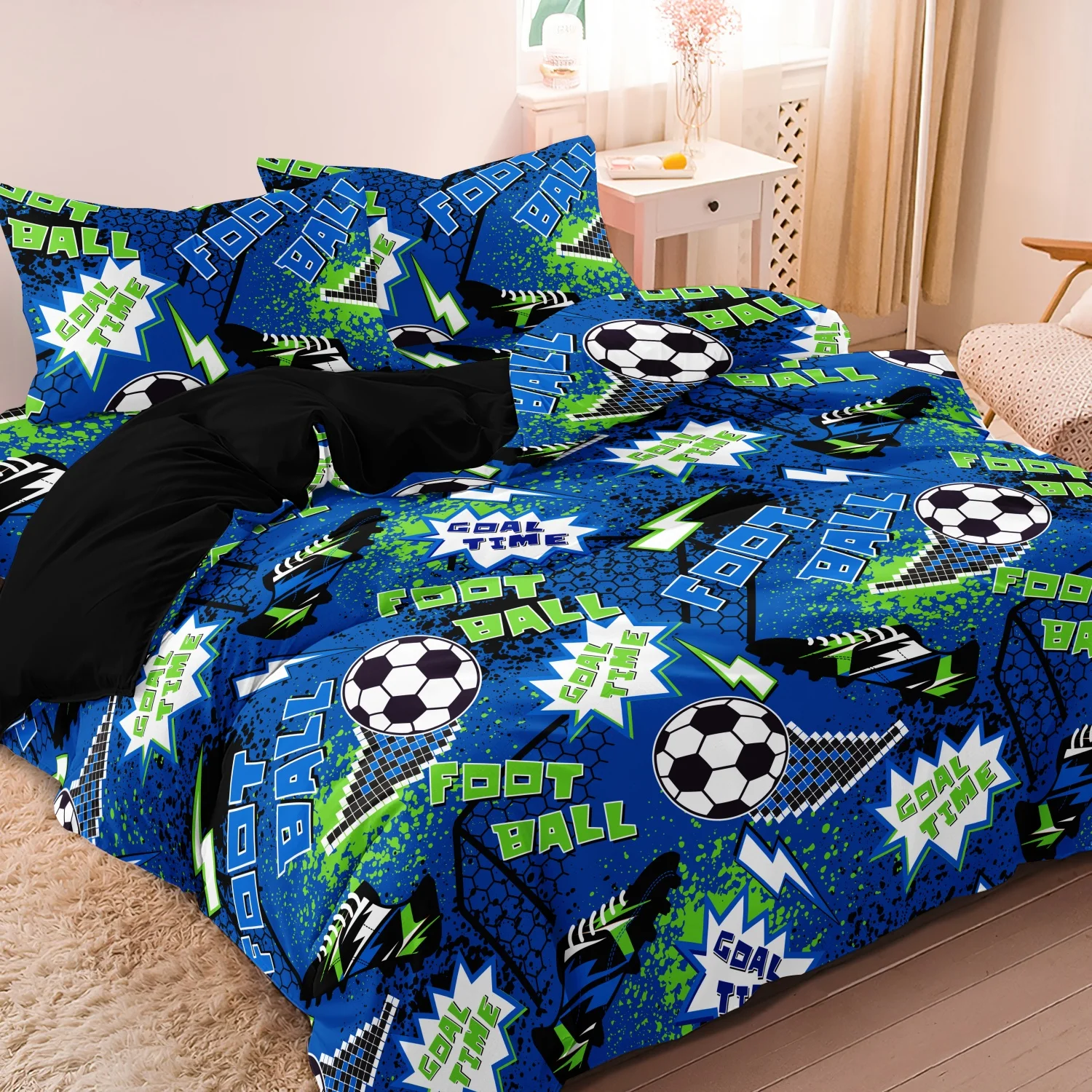 3-teilige, modische Bettdecke mit Fußball-Blitz-Slogan-Aufdruck, entworfen mit einem Cartoon-Motiv für ein weiches und angenehmes Gefühl