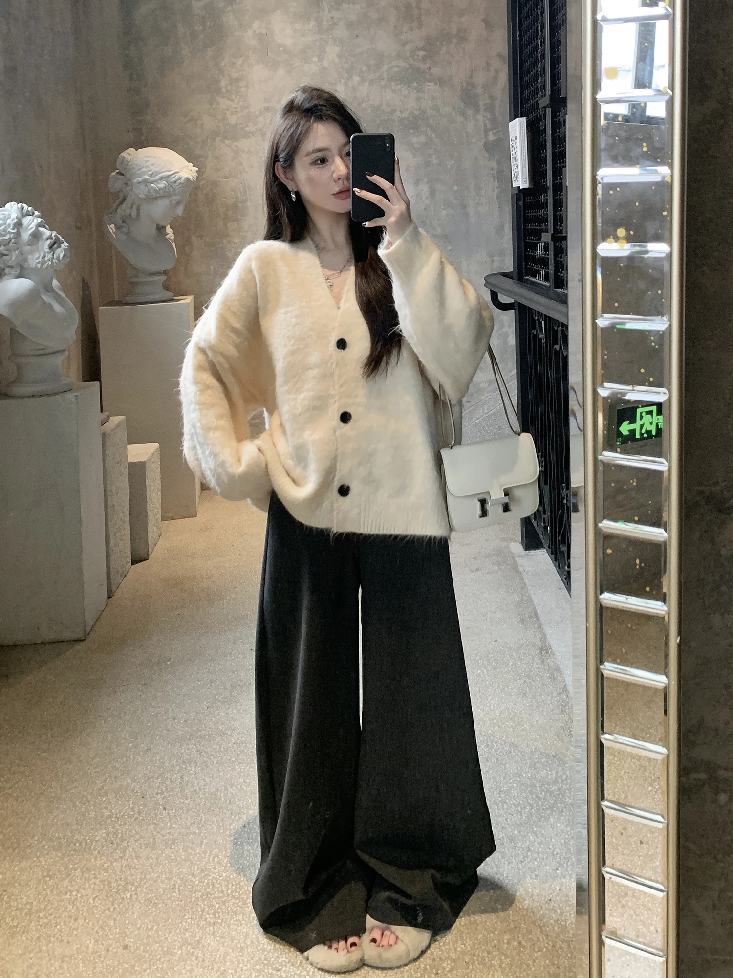 

Loose Long Sve V-Ne Button-Up Knitwear Cardigan Women's Autumn Outerwear Comfortable Lazy Sle ey Color Blo Sweater