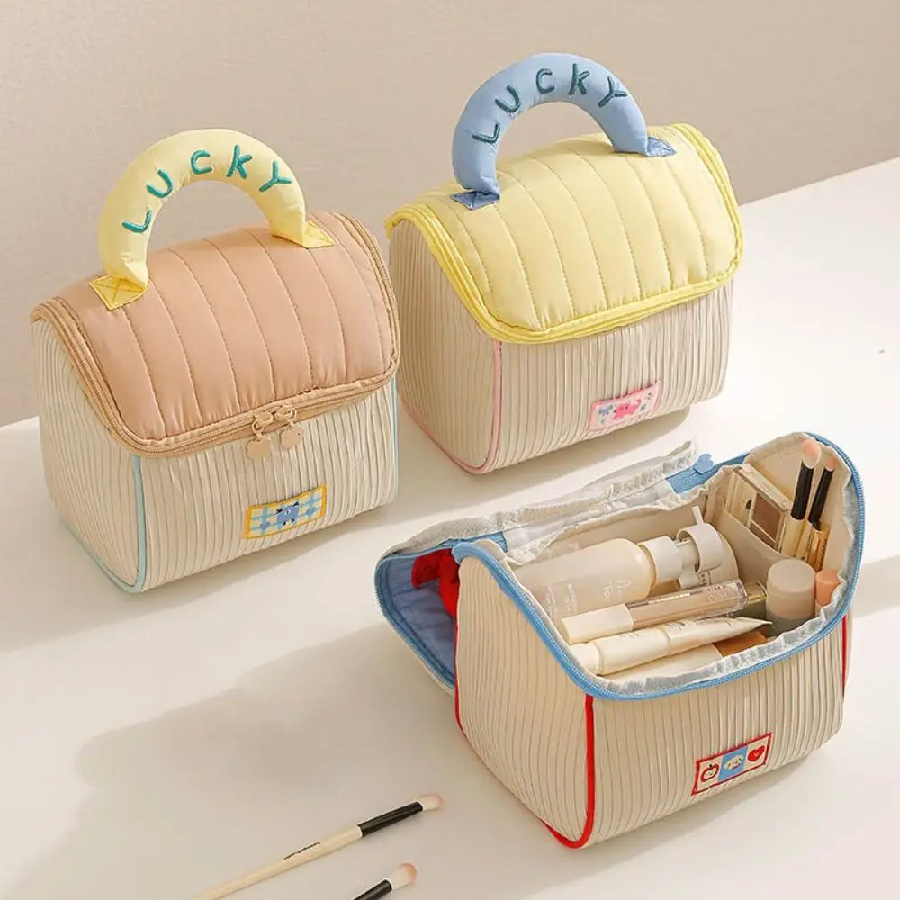 حقيبة مكياج جديدة على شكل منزل محمولة باليد حقيبة مستحضرات تجميل ذات سعة كبيرة ملحقات مكياج محمولة حقيبة أدوات الزينة للفتيات