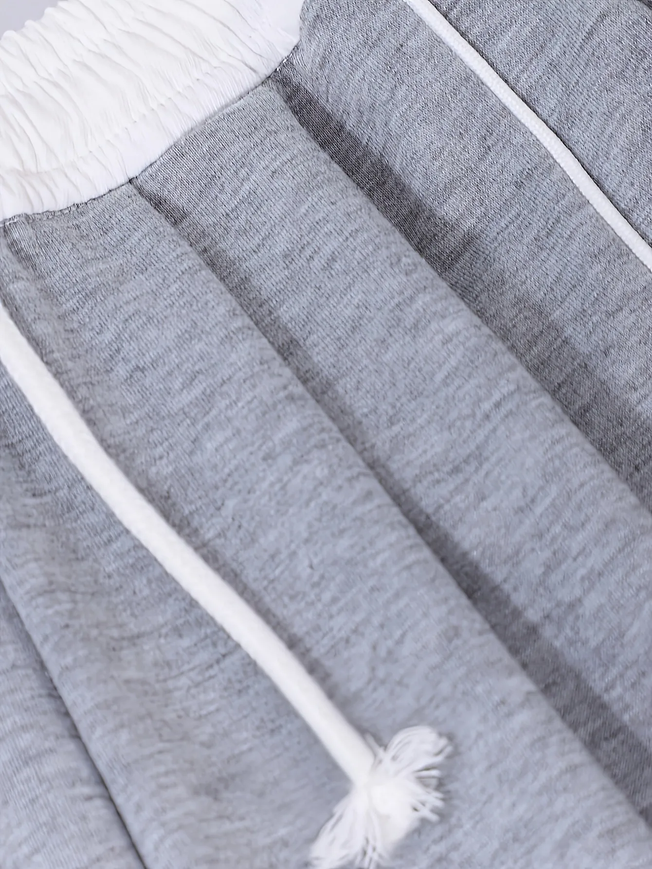 Y2K Mädchen Jogginghose in Heather-Grau mit Seitenstreifen, weitem Bein, Kordelzug in der Taille, locker geschnitten, lässige Streetwear für 4-12 Jahre – Detail 5