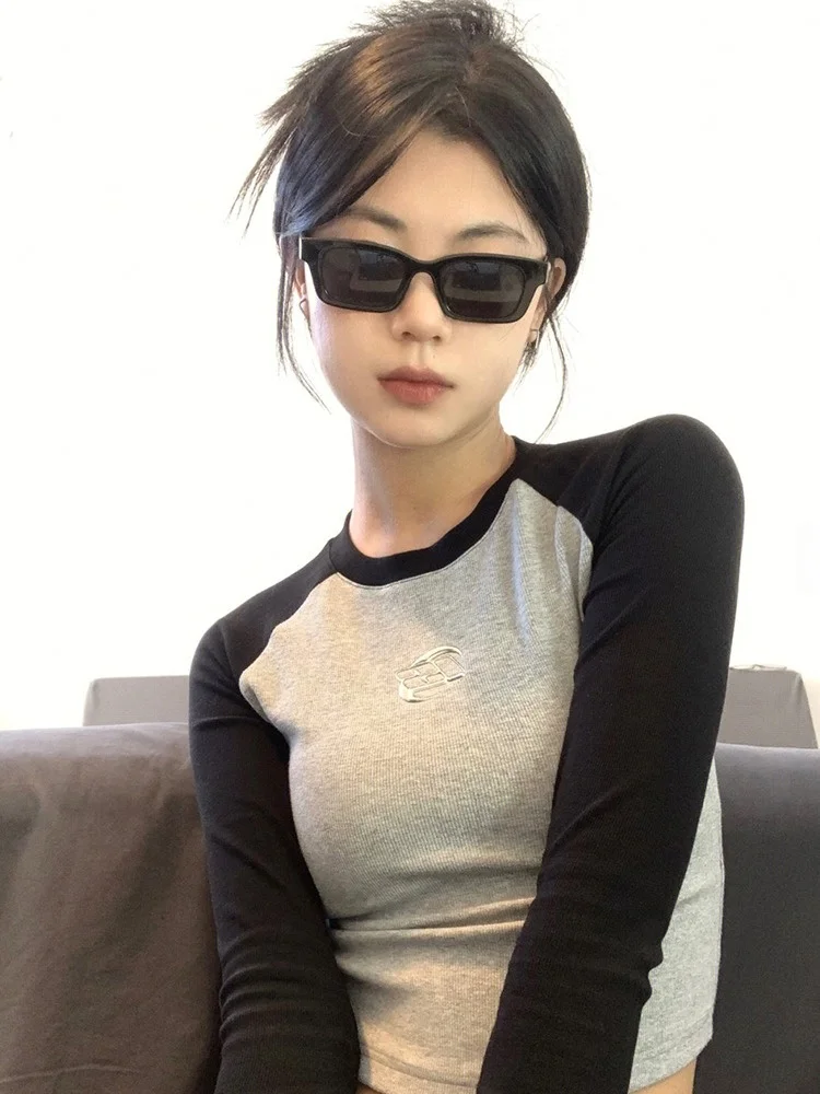 เสื้อยืดผู้หญิงไซส์ใหญ่ทรงเข้ารูป แขนยาว ลายเรขาคณิตน่ารัก สไตล์นักศึกษา สำหรับฤดูร้อน