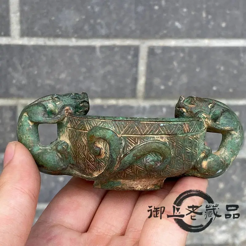 Bronze green rust pulp auspicious beast binaural ancient study pen wash pen inkstone