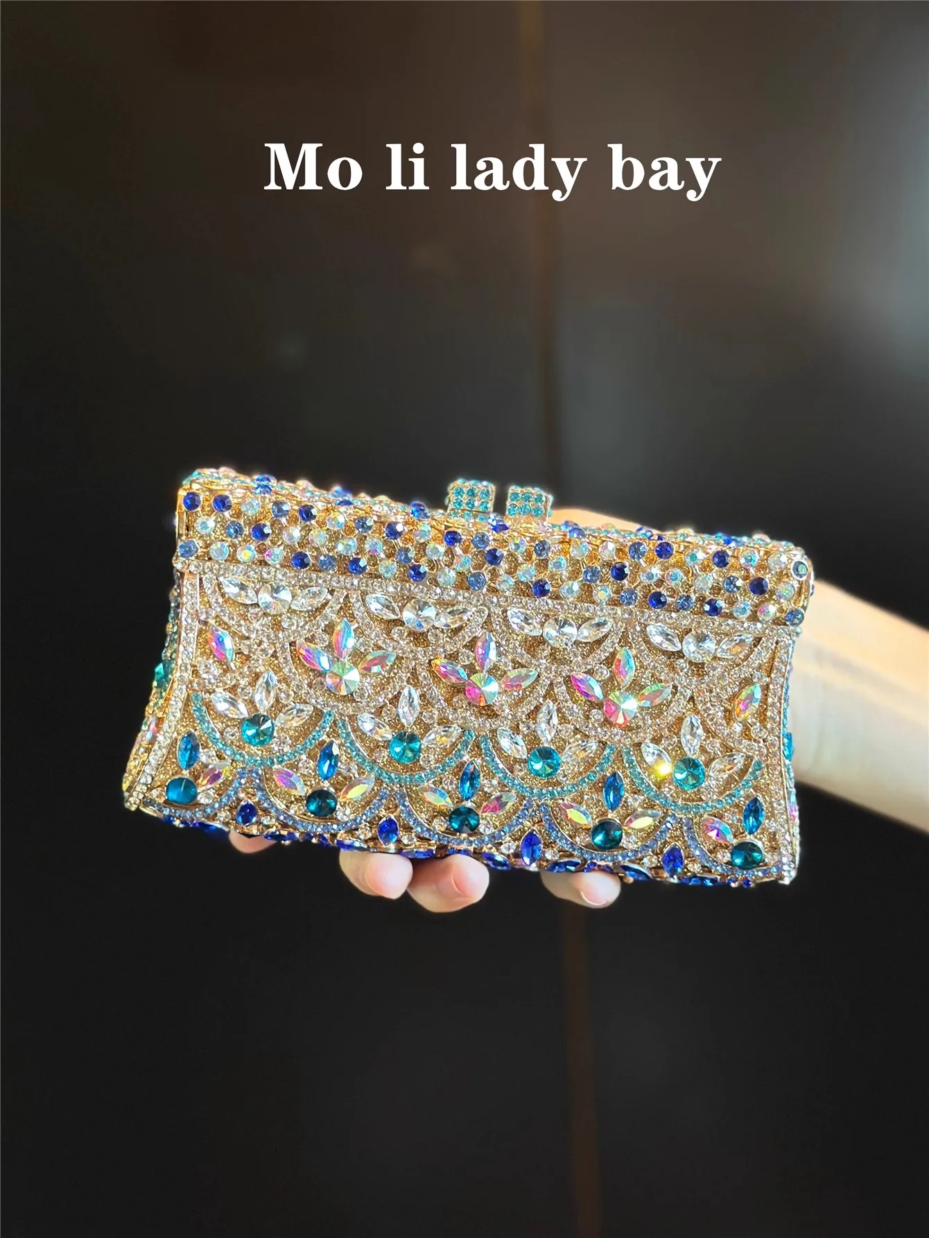 Luxury Glitter Diamond Metal Clutch Purse Women Handbag Wedding Party Banquet Bag Crystal Rhinestones Evening Bag Shoulder Bag