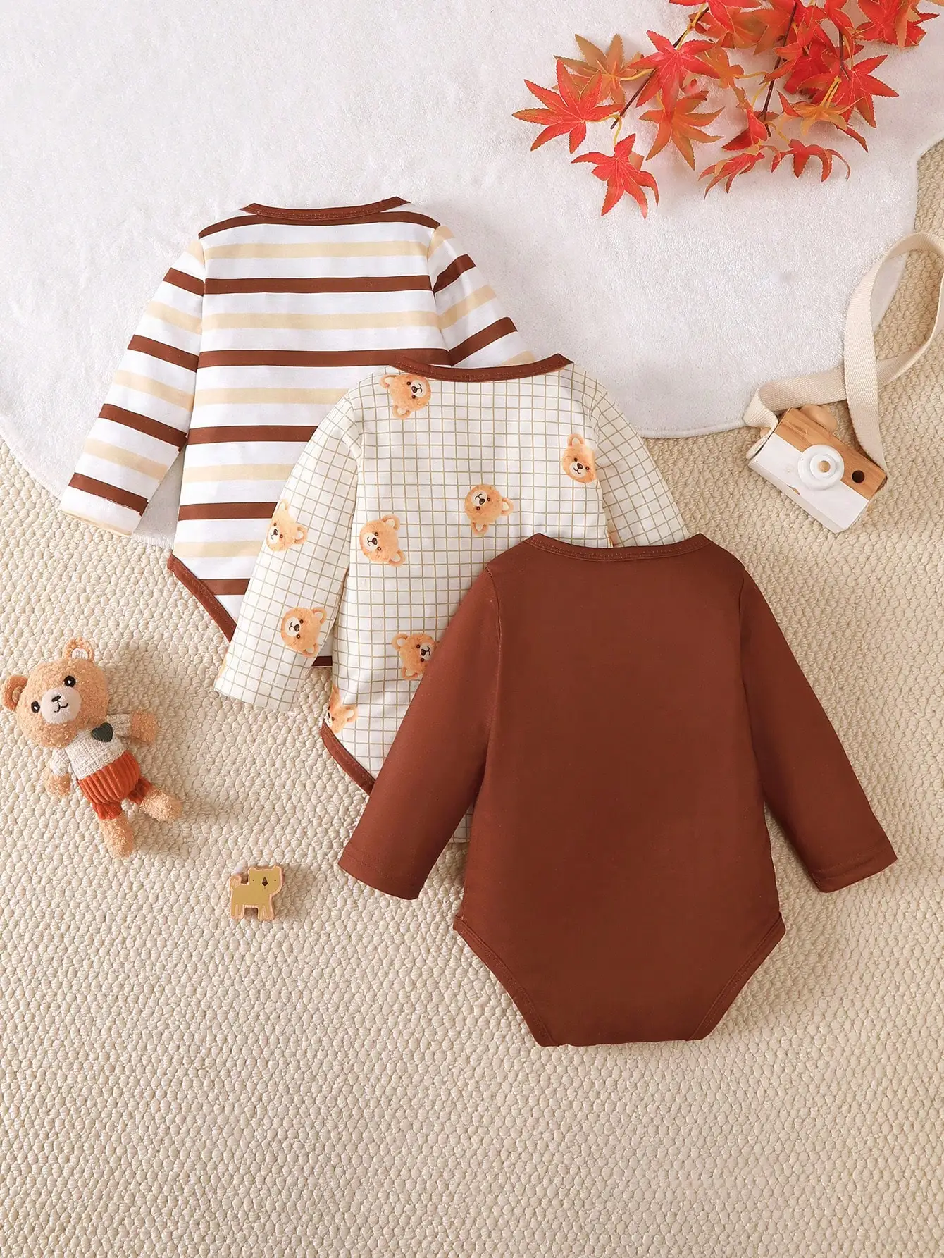 Baby Bear Long-Sleeved Romper Three-Piece Set, Including Striped Bear Style, Plaid Bear Style, and Dark Brown Large Cartoon Bear Style, Suitable for Newborns' Daily Wear and Outings, Versatile Basic Romper Set for Babies in Spring and Autumn.