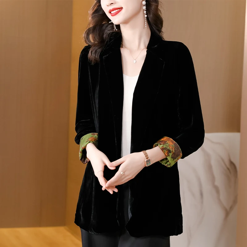 2024 New Black Velvet Long Sleeve Cardigan Top Coats Autumn Winter Thick Warm Jackets Women Korean Solid Elegant Bodycon Jackets