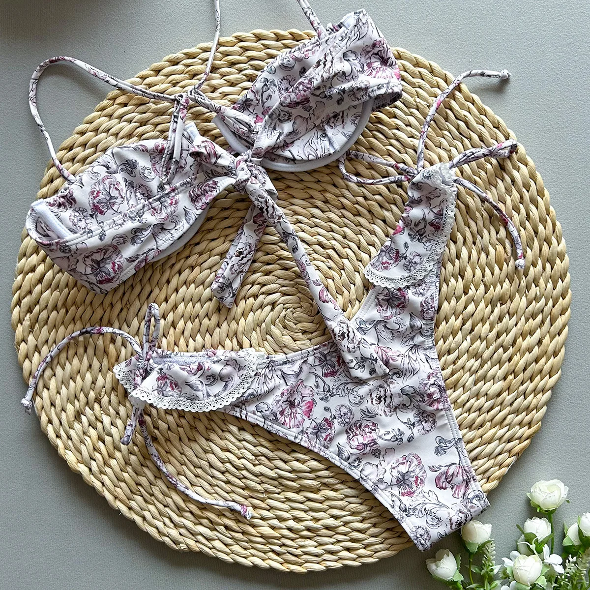 セクシーなソリッドレースプリントスプリット水着 レディース プッシュアップビキニ 2025年新作水着 ブラック レッド ホワイト 水着ビキニセット