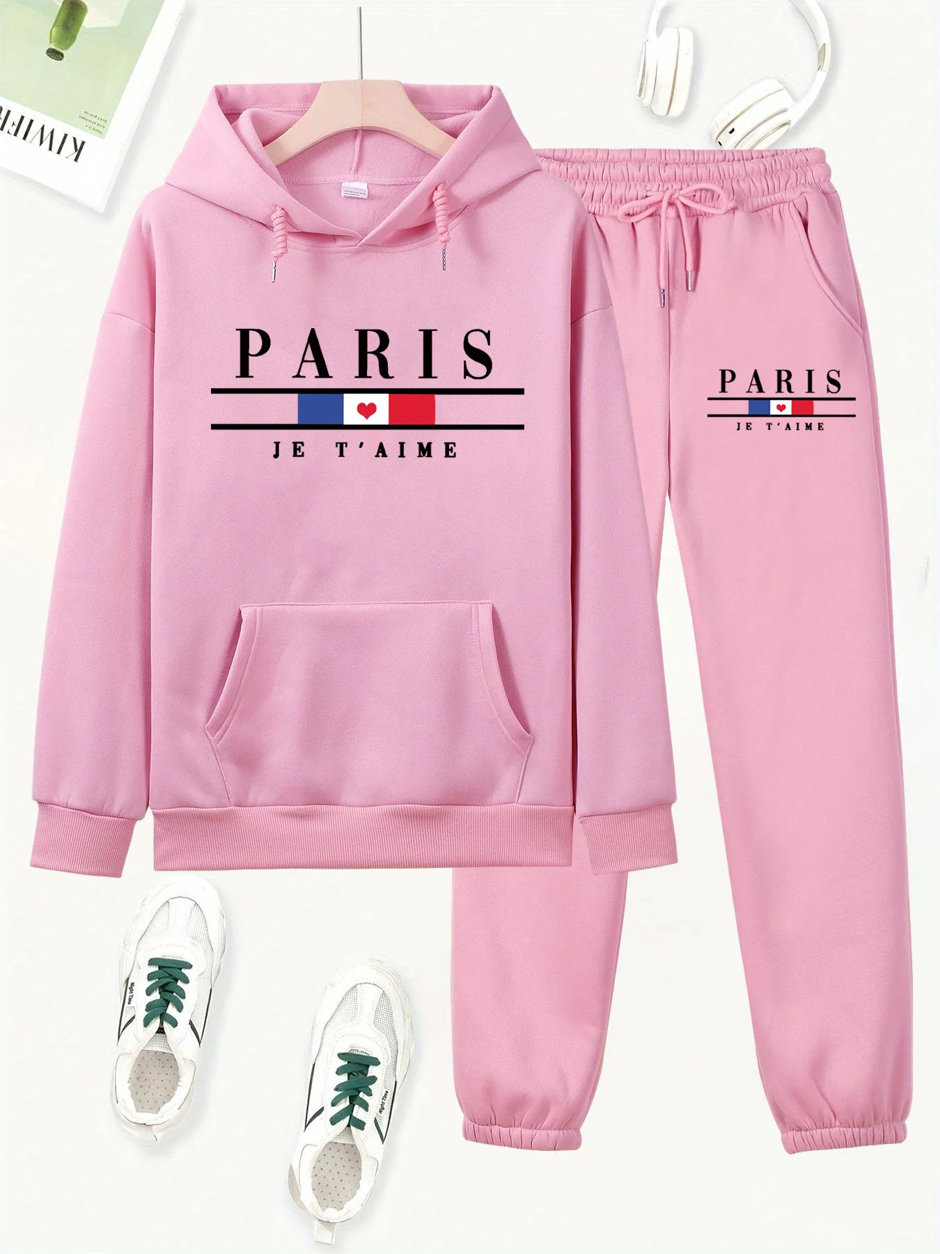 

Women's Autumn/Winter Fashion and Leisure Paris Pattern Printed Thick and Velvet Warm Hoodie+Sports Pants Set