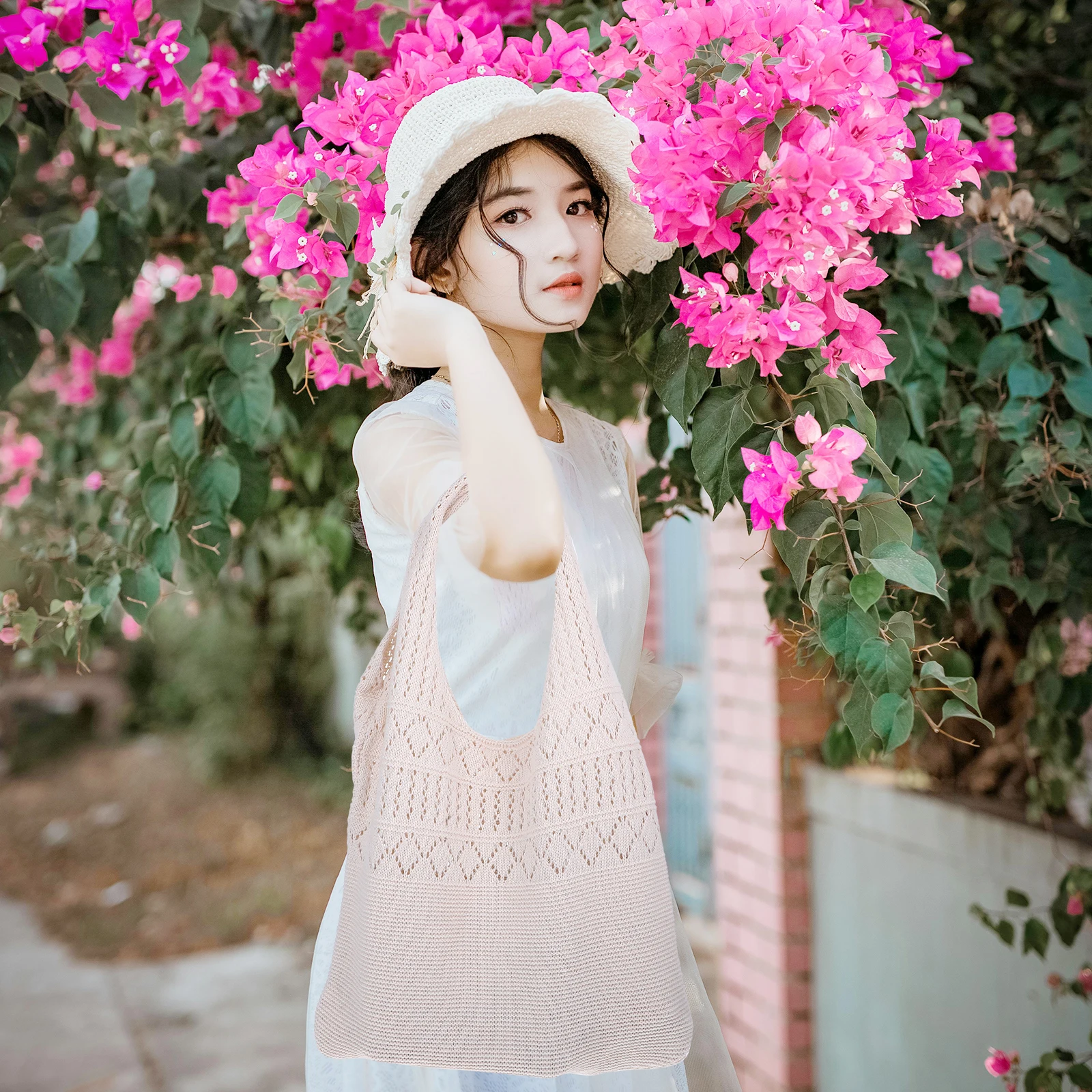 

Knitted Hollow Design Lightweight Women Sling Bag Tote School Beach Vacation Shopping Single Shoulder Woman Bag