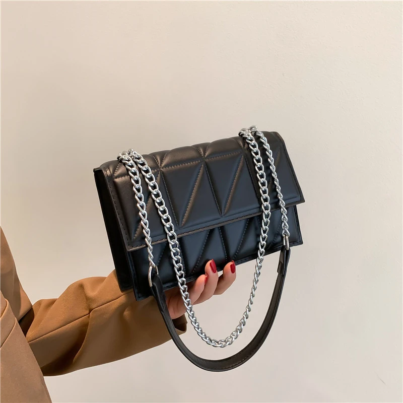 French Niche High-Grade Underarm Chain Small Bag Women 2024 New Versitile Fashion Internet Celebrity Shoulder Messenger Bag